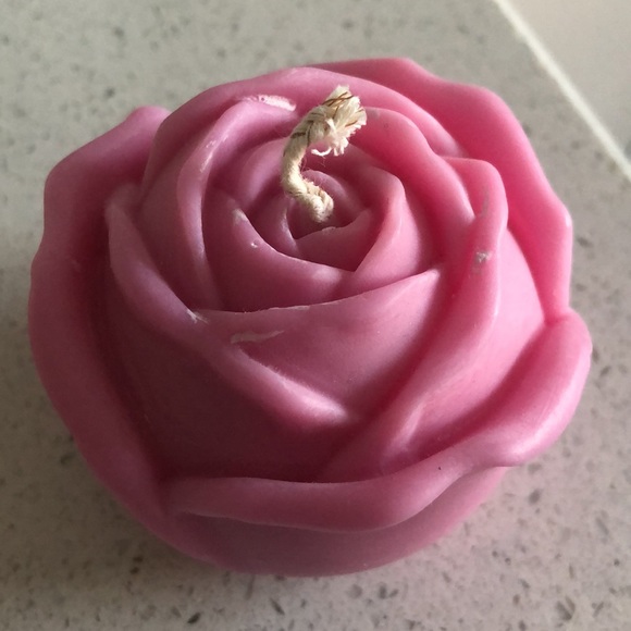 HOMEMADE ROSE CANDLE - Picture 2 of 3